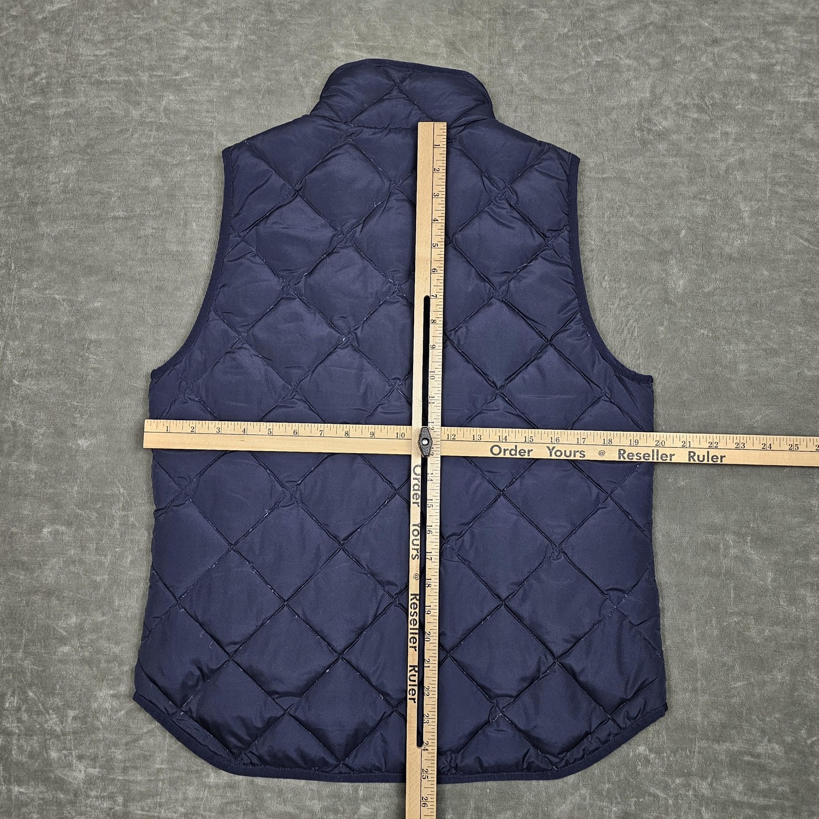 J Crew Vest Mens Medium Quilted Down Puffer Outdoor Pockets Lightweight gallery