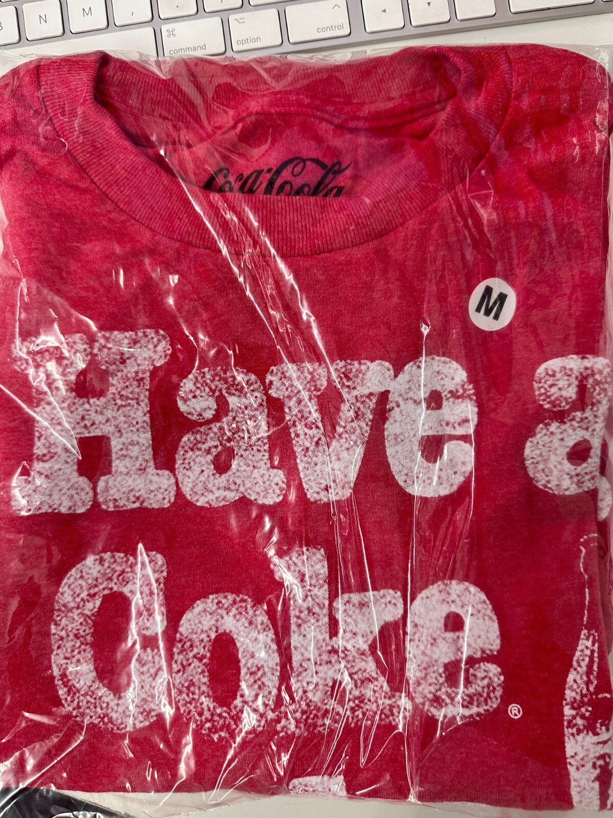 COCA COLA SMILE T SHIRT OFFICIAL ITEM gallery