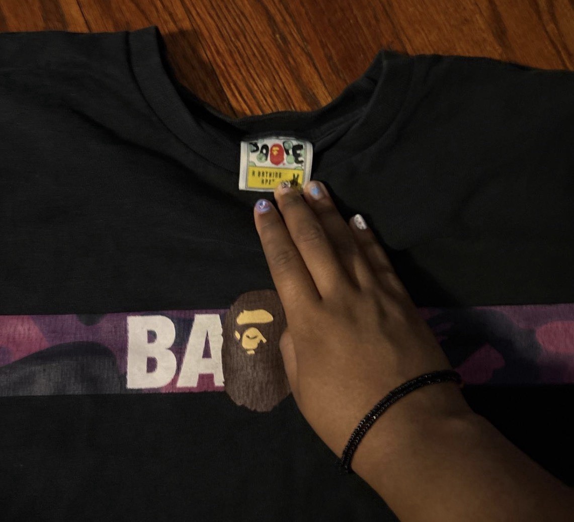 A Bathing Ape BAPE Men’s M Black Graphic Logo Ape Head Crewneck Tee gallery