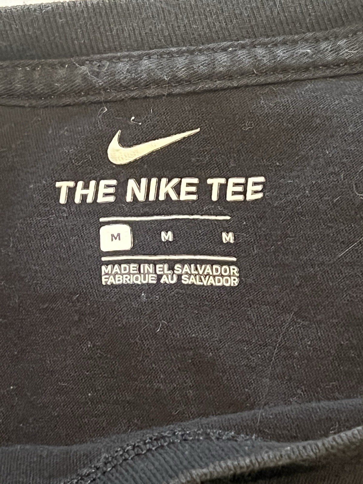Nike Air The Nike Tee Men’s M Black Graphic Logo Crew Neck T-Shirt gallery