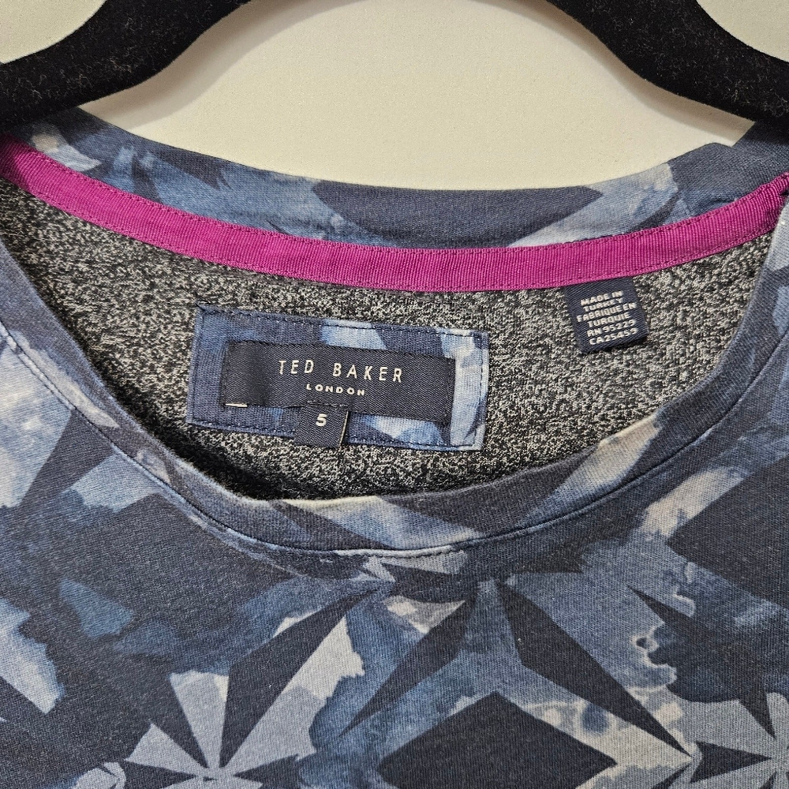 Ted Baker London Mens Blue Geometric Print Short Sleeve T Shirt Large Tee gallery