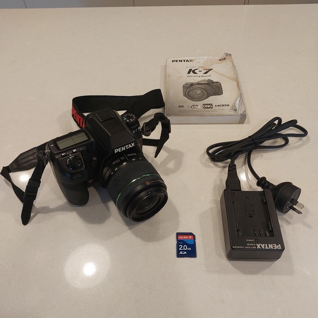 Pentax K-7 14.6 MP Digital SLR With Pentax 18-55mm Lens, In Great Condition