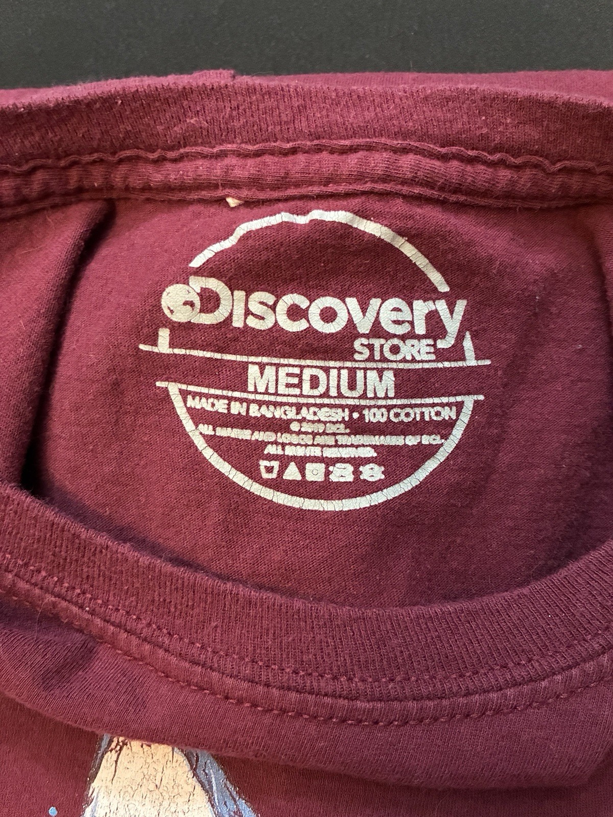 Shark Week Men's T-Shirt Sz M Graphic Maroon Red Discovery Channel Store gallery