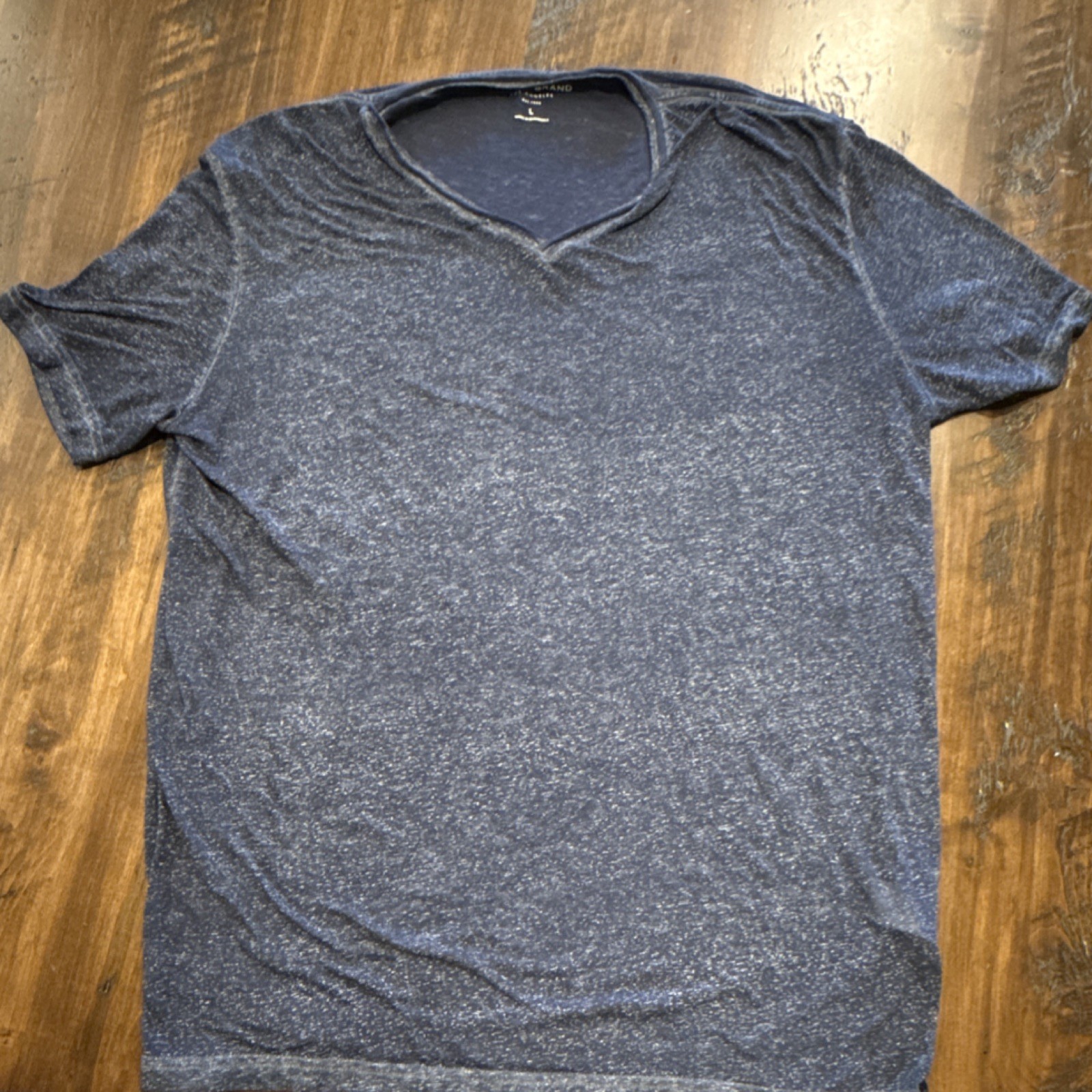 Lucky Brand Men’s Blue Solid V-Neck Short Sleeve T-Shirt, Size L