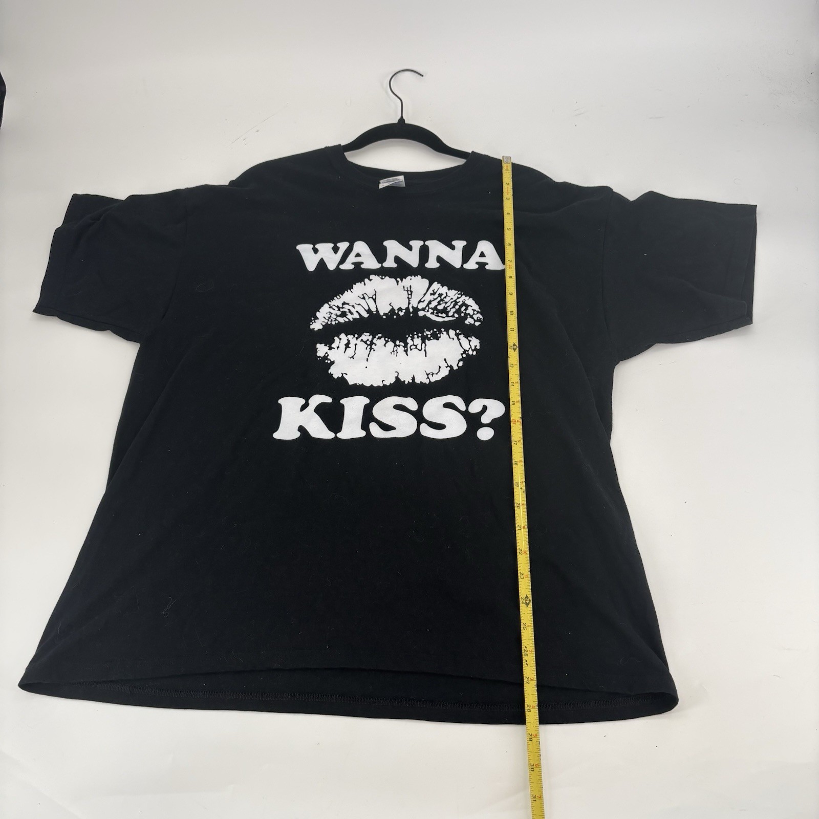 Wanna Kiss Men’s XL Sunscreen Promotion Shirt Y2K Black Short Sleeve gallery