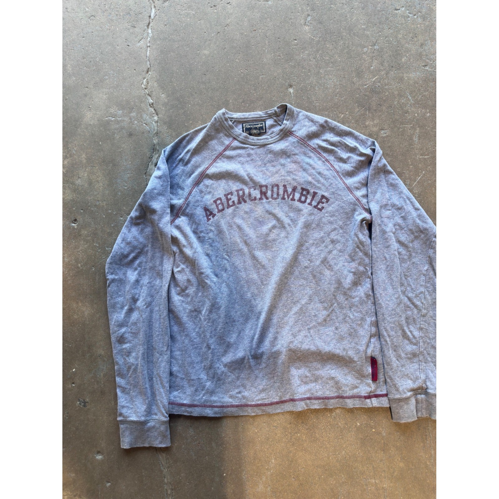 Y2K Abercrombie & Fitch Mens Long Sleeve Graphic T-Shirt Gray Burgundy Raglan S gallery