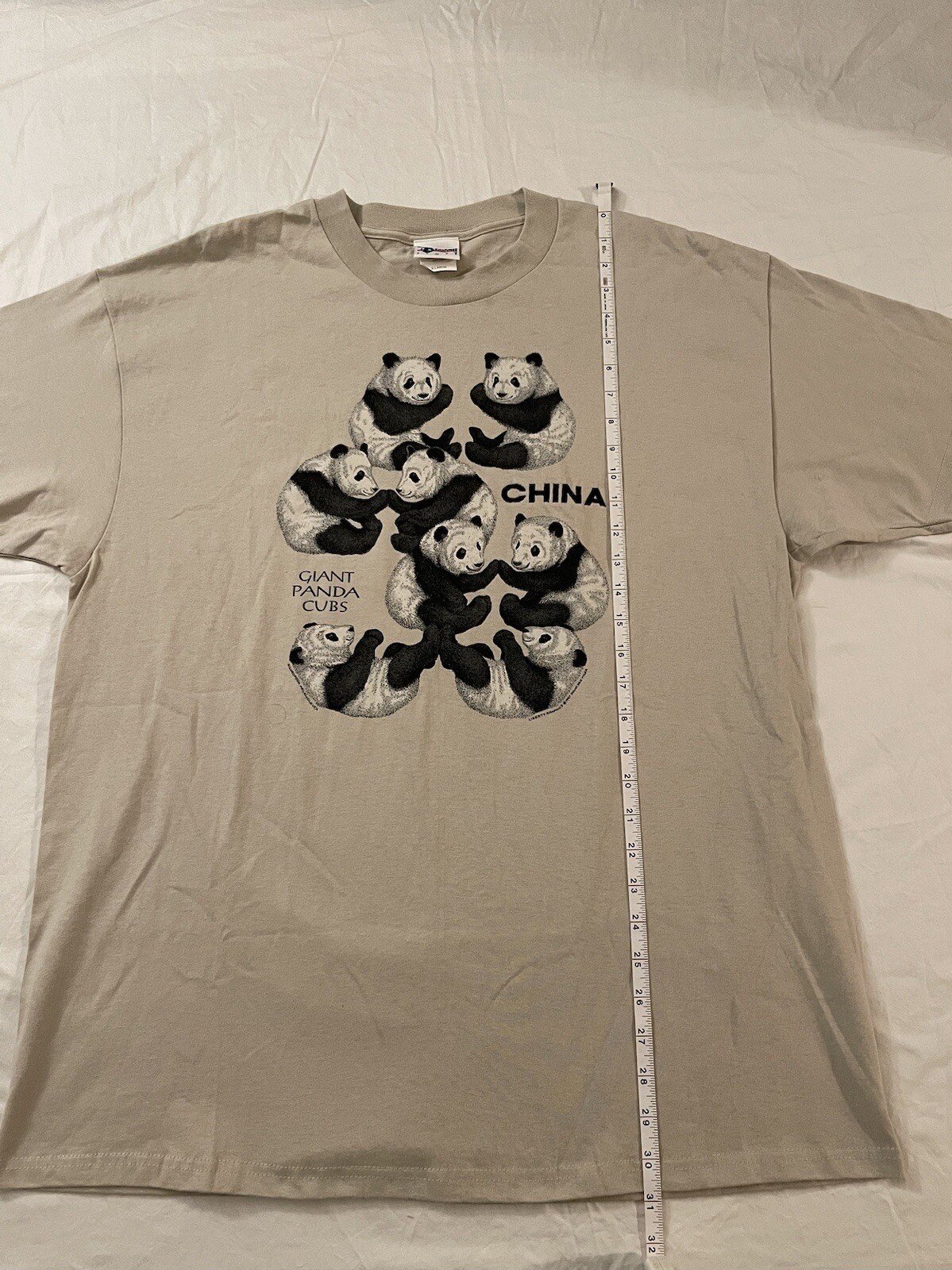 Vintage Discovery Channel Store Pandas China T Shirt Men’s Size XL Made In USA gallery