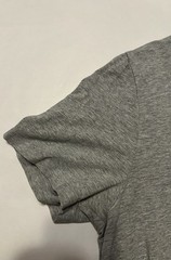 Buttoned Down Men’s Medium Gray Vneck Solid Color Shirt