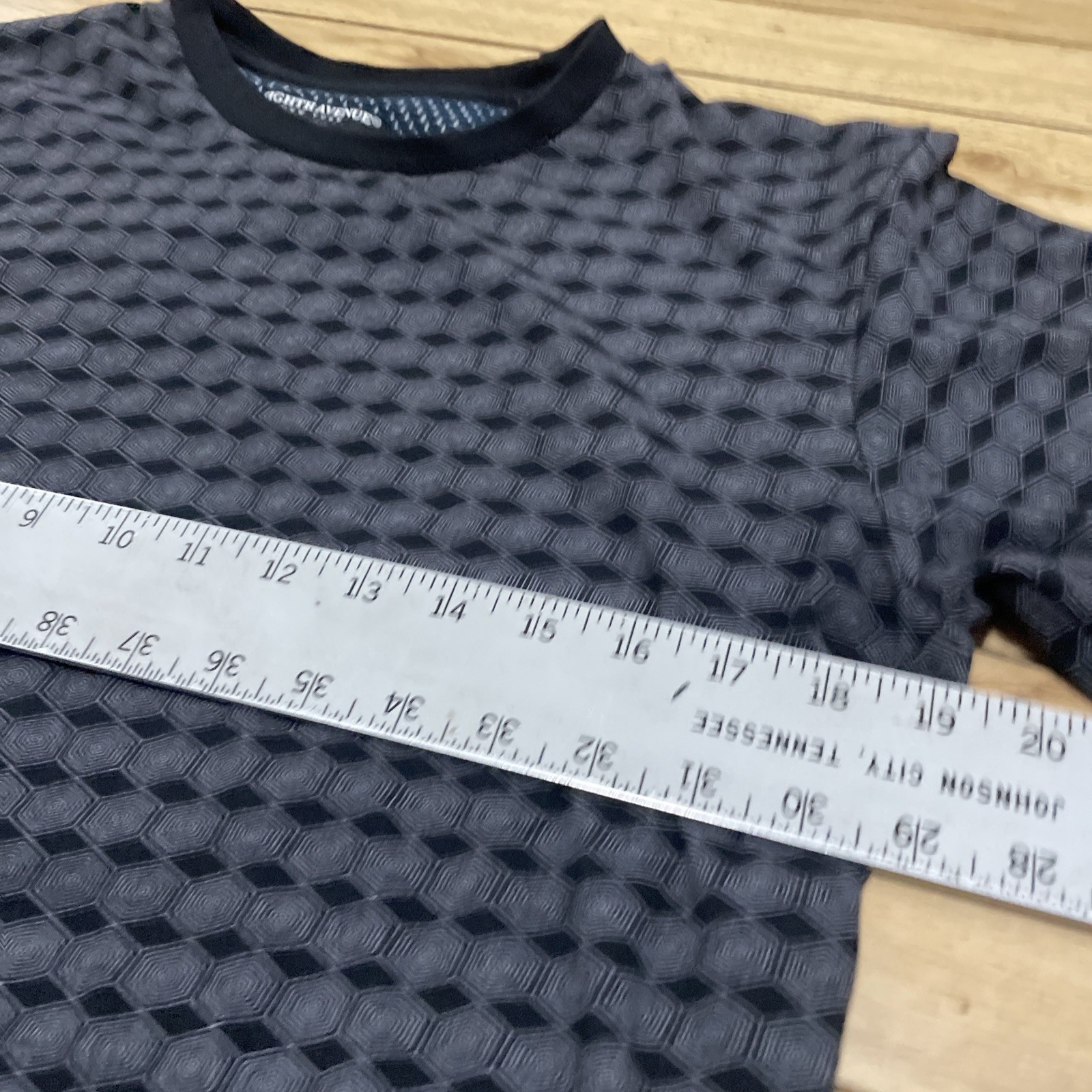 Eighth Avenue Geometric T Shirt Men M Gray Black Art Deco Cube Hexagon Diamond gallery