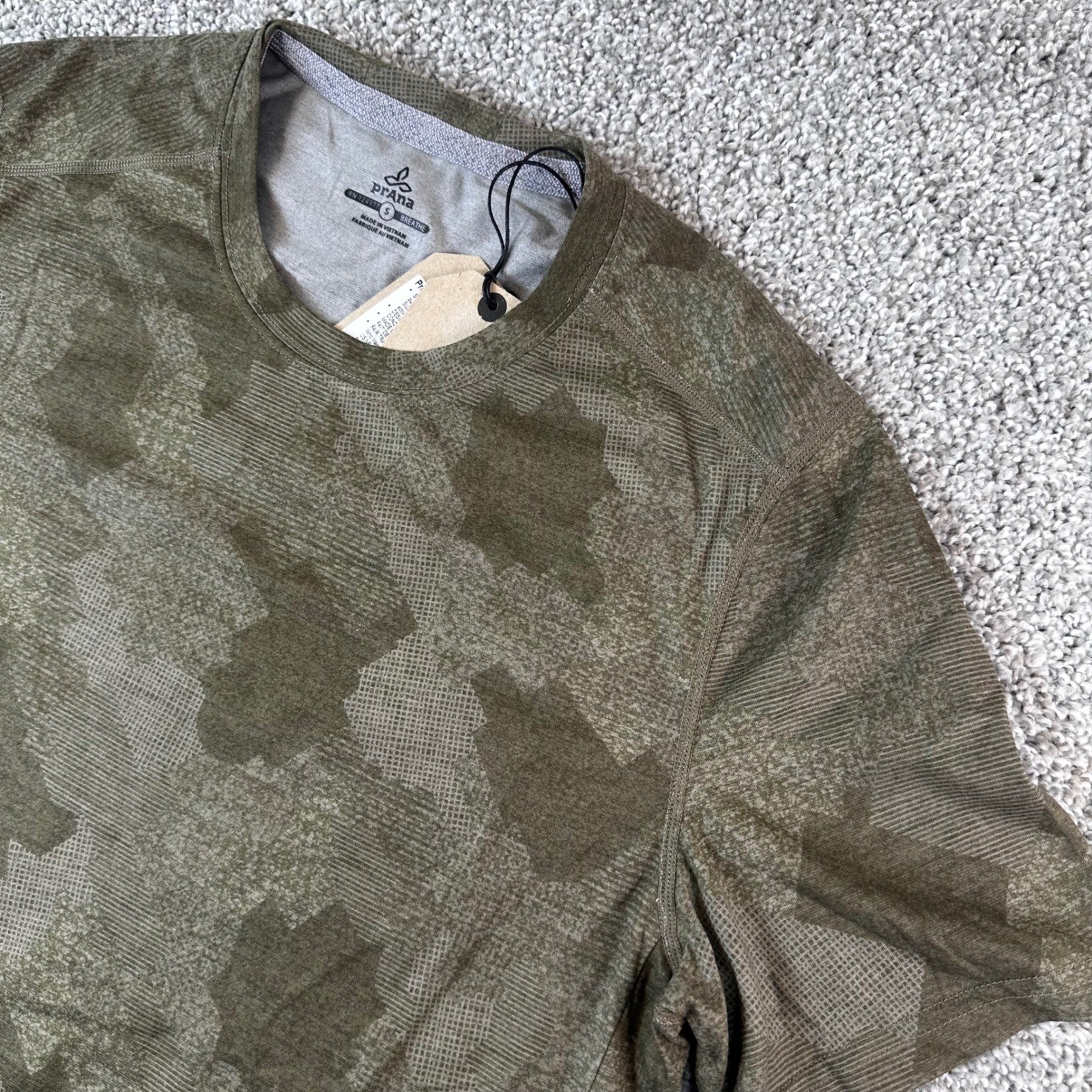prAna Camo Shirt Mens Size Small Prospect Heights Graphic SS Rye Harbor NWT gallery