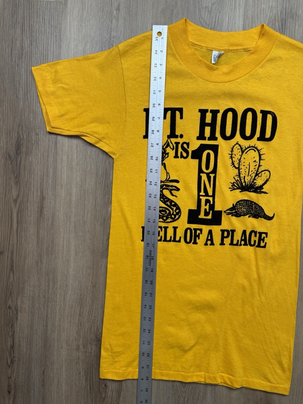 70s VINTAGE Fort Hood Texas Flocked T-Shirt Size Small Yellow Funny Obscure RARE gallery