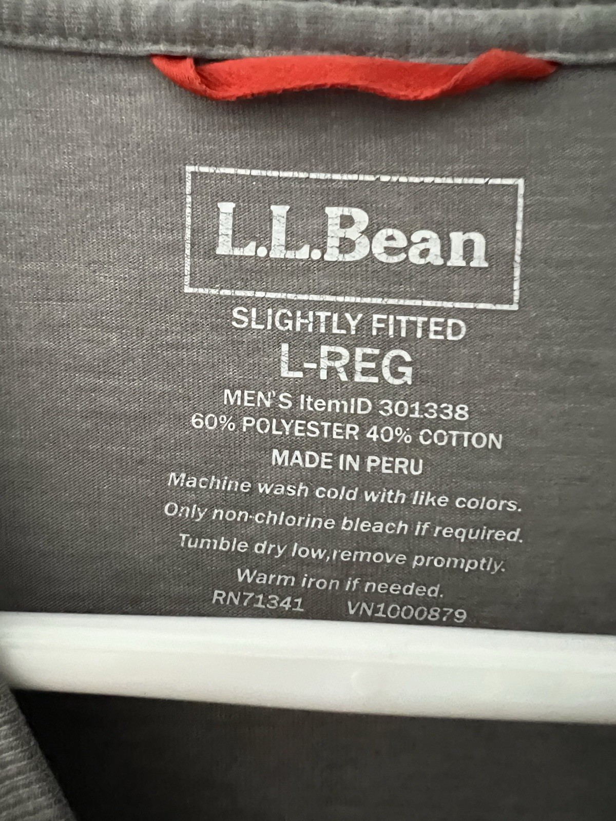 LL Bean Tshirt Katahdin Mountain Logo Men's Large Gray Slightly Fitted gallery