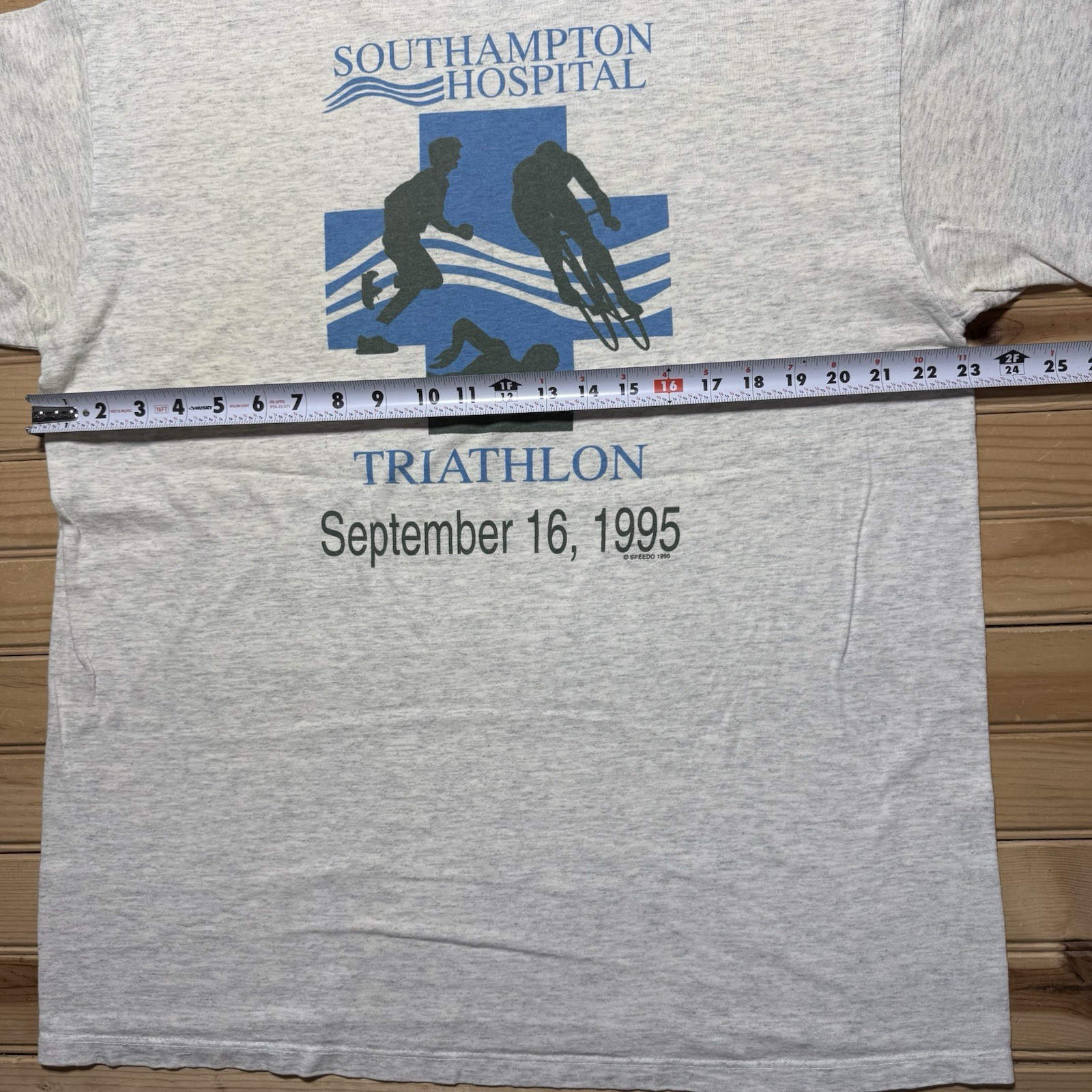 Vintage 90s 1995 South Hampton Triathlon Run Bike Swim Race Shirt Size XL gallery