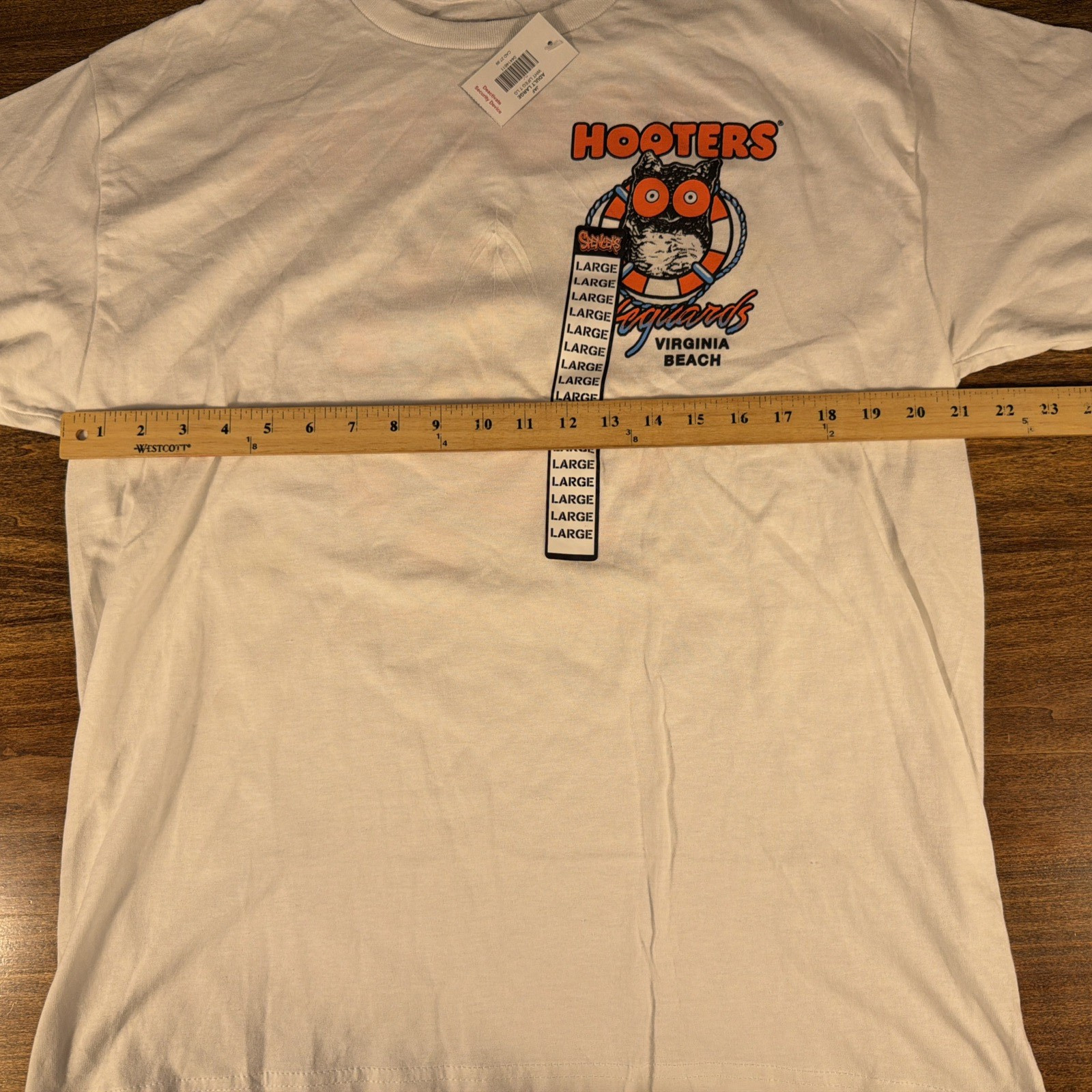 NWT Spencer's Hooters White Graphic T-Shirt Virginia Beach Size L Lifeguard gallery