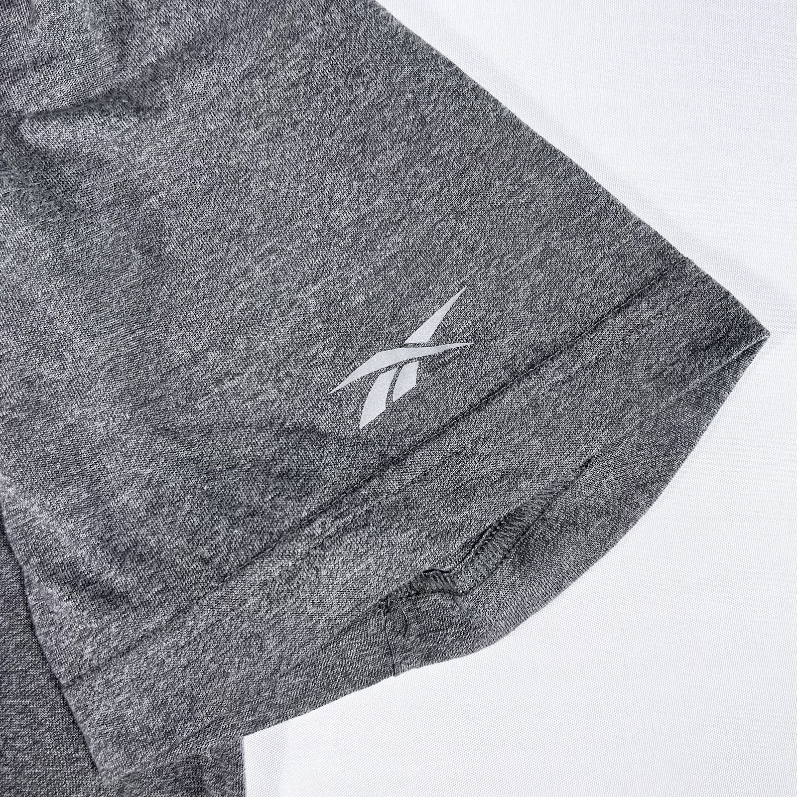 Reebok Men’s L Asphalt Gray Big Stacked Logo Graphic Activewear Casual T-Shirt gallery