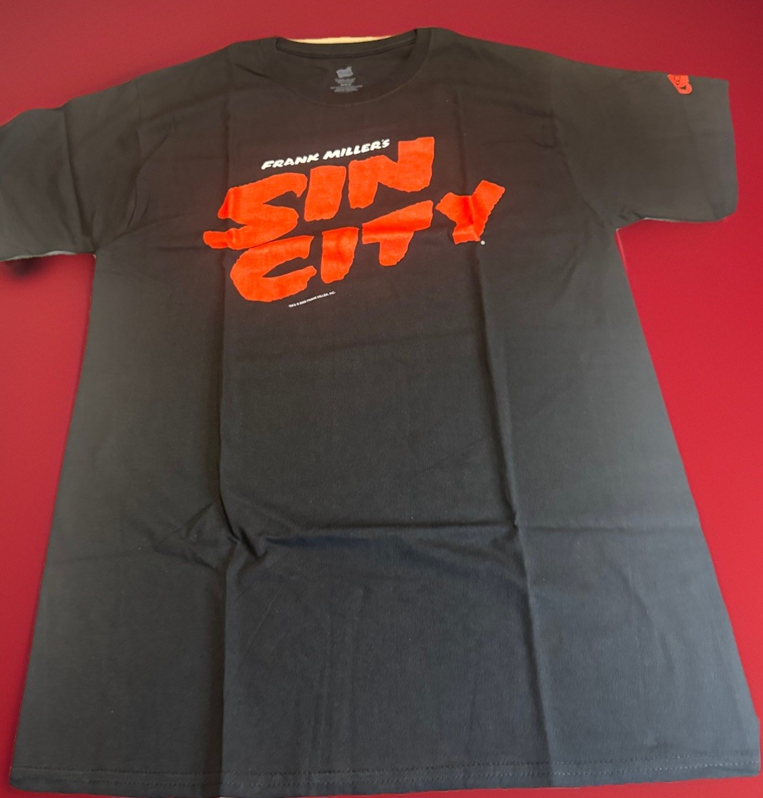 Vintage New In Bag FRANK MILLER’S SIN CITY 2005 MOVIE GRAPHITTI SHIRT Medium M