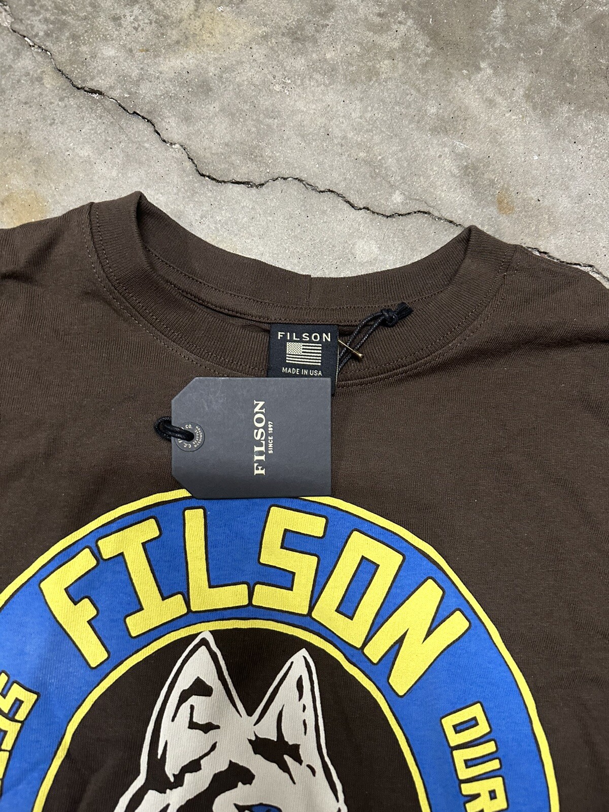 NWT Filson Pioneer Graphic T Shirt Brown God Bless Our Dogs Brown Blue Outdoors gallery