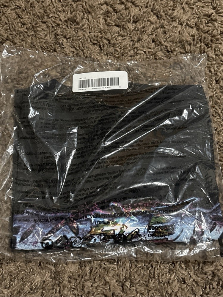 supreme tag tee sold out in bag