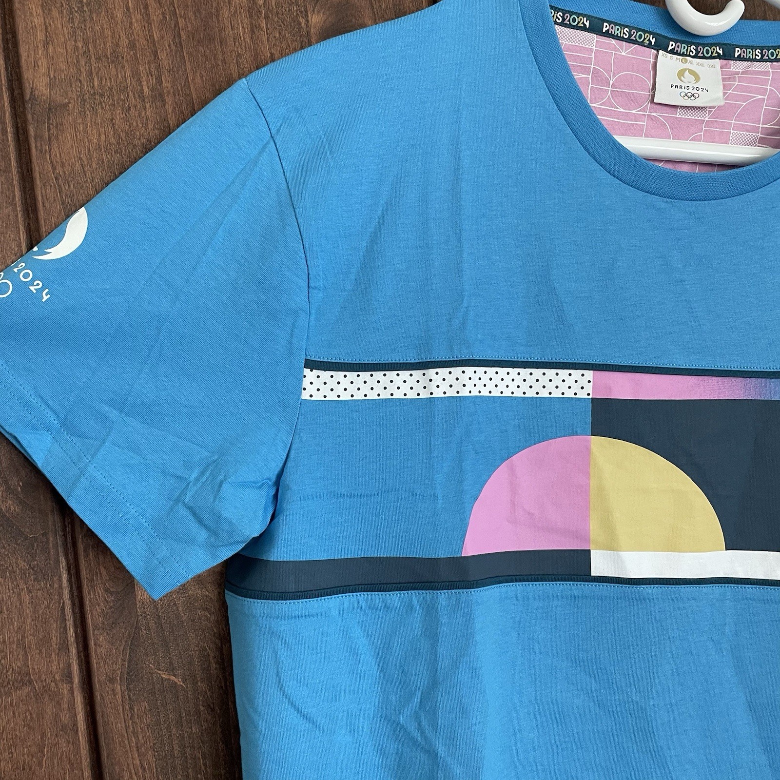 NEW 2024 Paris Summer Olympics Official Merchandise T-Shirt Size Large Blue gallery