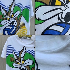 vintage Wile E Coyote t-shirt front back graphics single stitch 1990s 90s size S