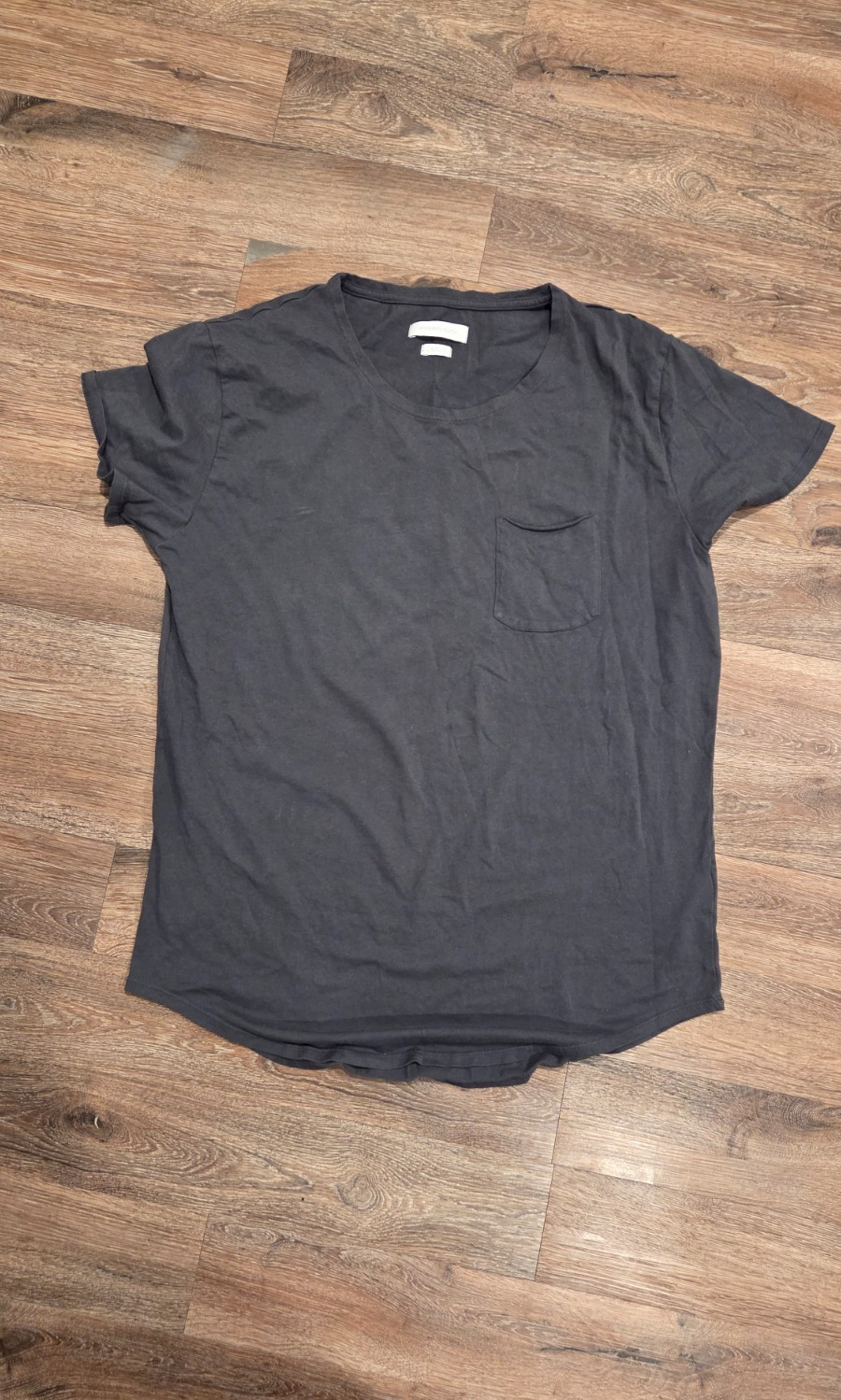 Standard/Cloth Scoop Neck Curved Hem Tee in Gray for Men - Large gallery