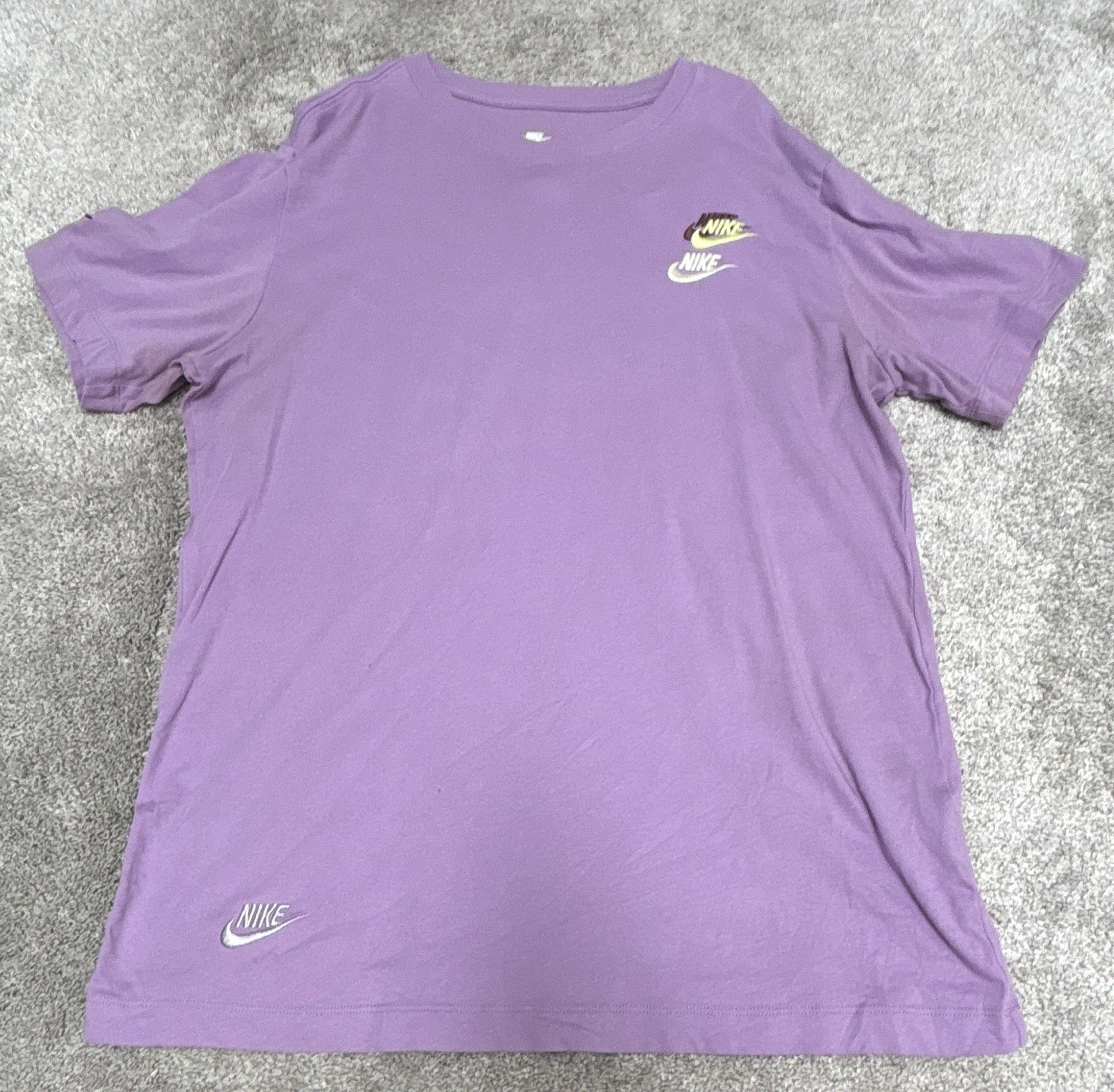 Nike Tee Purple Men’s Medium Crew Neck Short Sleeve T-Shirt FREE SHIPPING