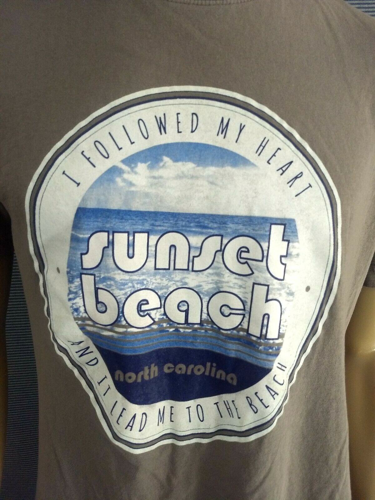 SUNSET BEACH North Carolina T Shirt Light Brown Adult L 100% Cotton DMR Sport SS gallery