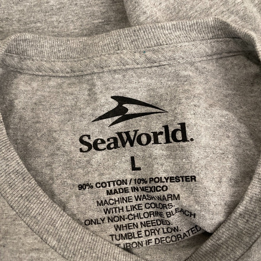 Sea World Polar Bear T-Shirt Men's Large Gray Graphic Crew Neck Short Sleeve Top gallery