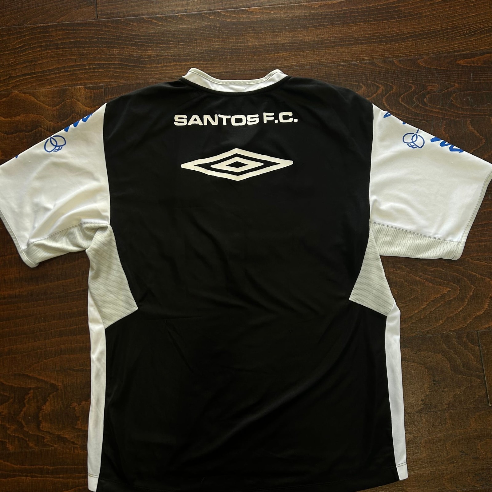 Og Umbro ‘10/‘11 Santos Brazil Training Kit size L gallery