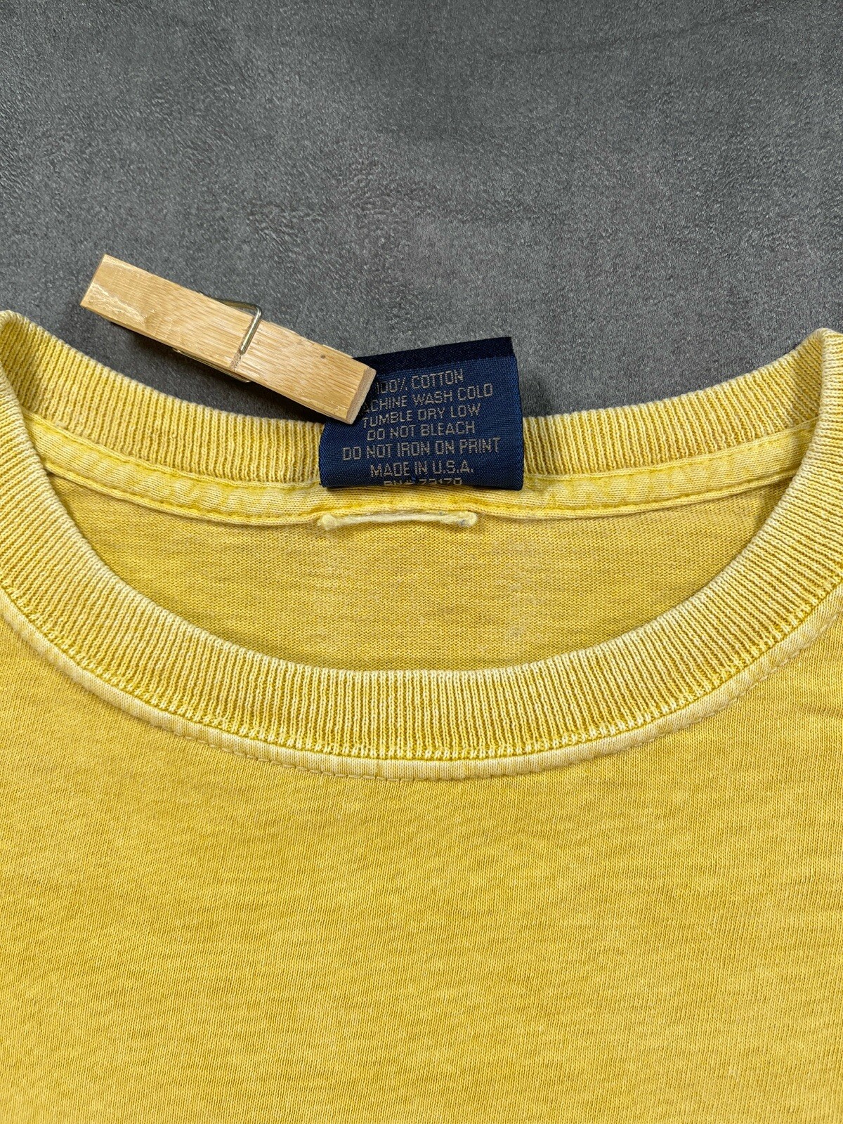 VINTAGE Yellow Seward Alaska Sea Life Center 2001 Crab Shirt Baggy Small gallery