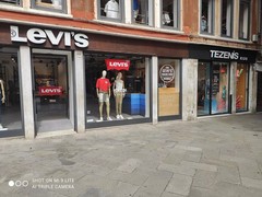 LEVI’S MOD MC GRAPH 396360029 TGXL COL. WHITE EURO 25.00