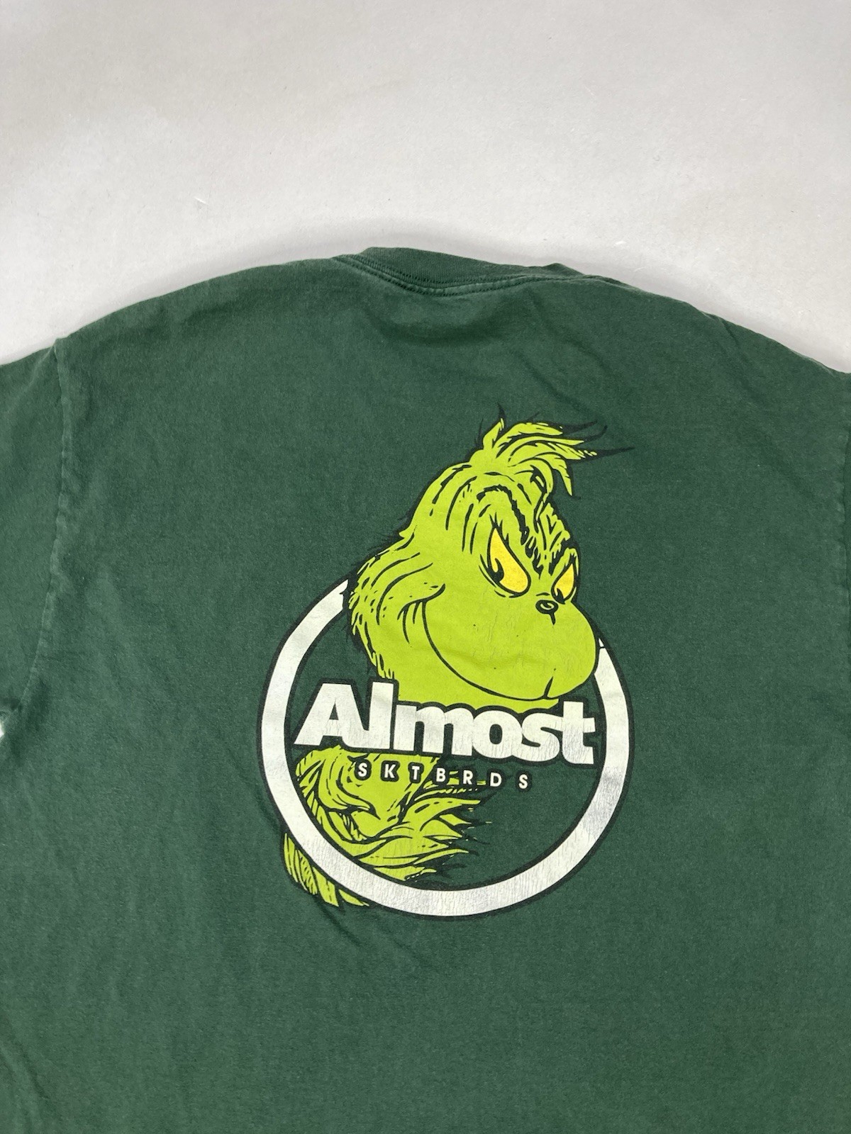 Almost Skateboard Dr Seuss Grinch Graphic T-shirt Men Large Green Short Sleeve gallery