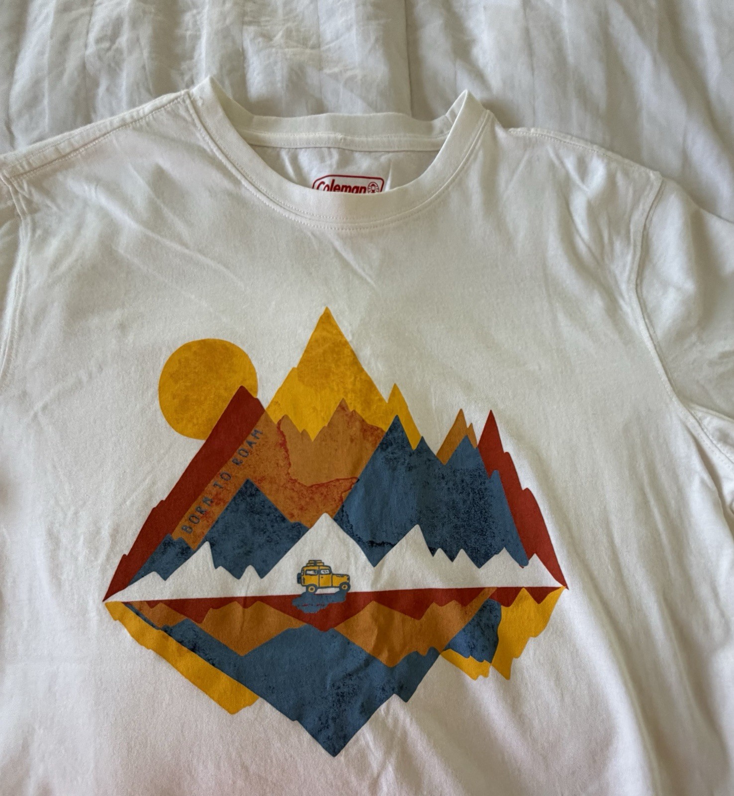 Jeep Coleman T-shirt Medium Camping Mountains Lantern Gorpcore Hiking Outdoors gallery