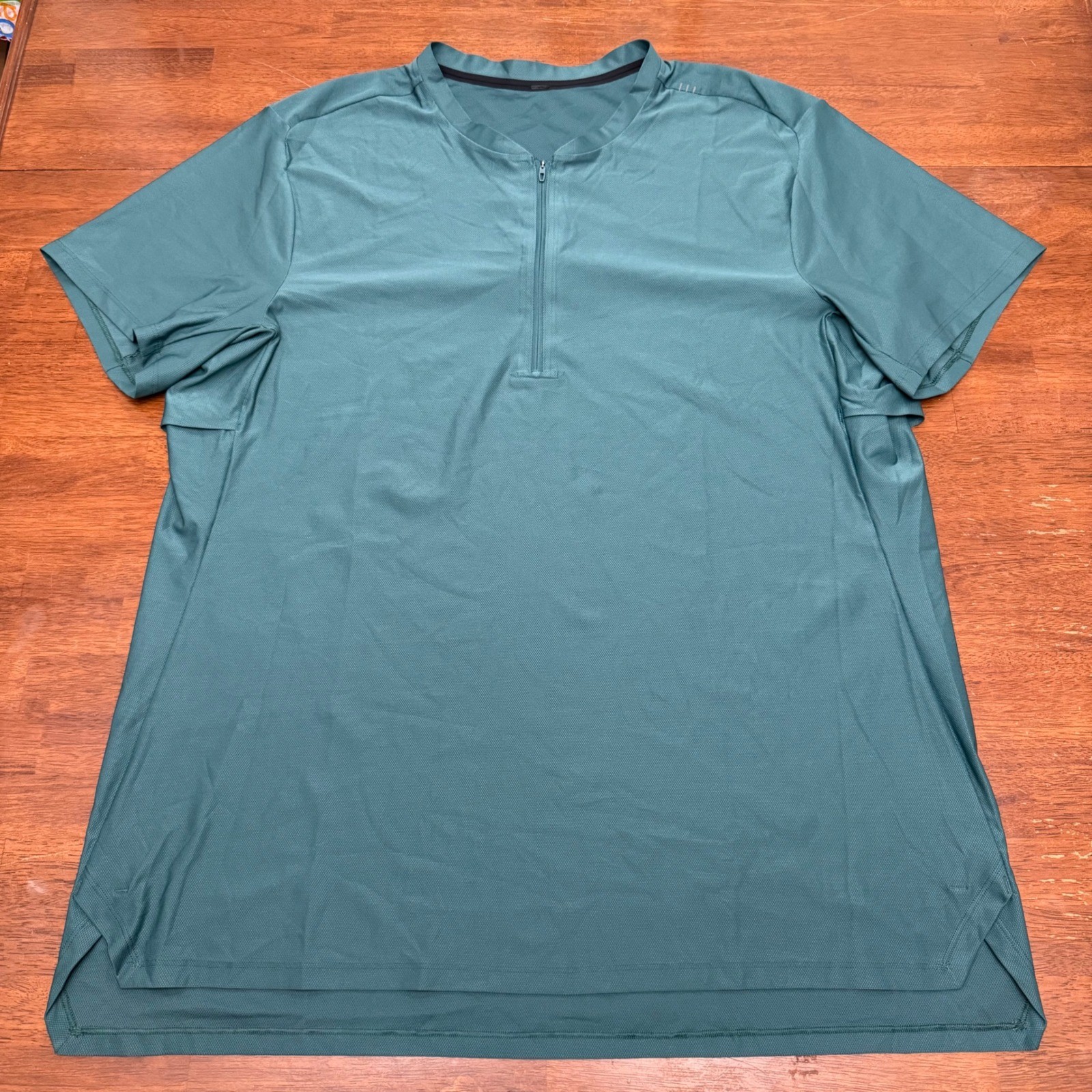 Lululemon Vented Tennis Shirt 1/4 Zip Mens XL Green Short Sleeve Blade Collar gallery