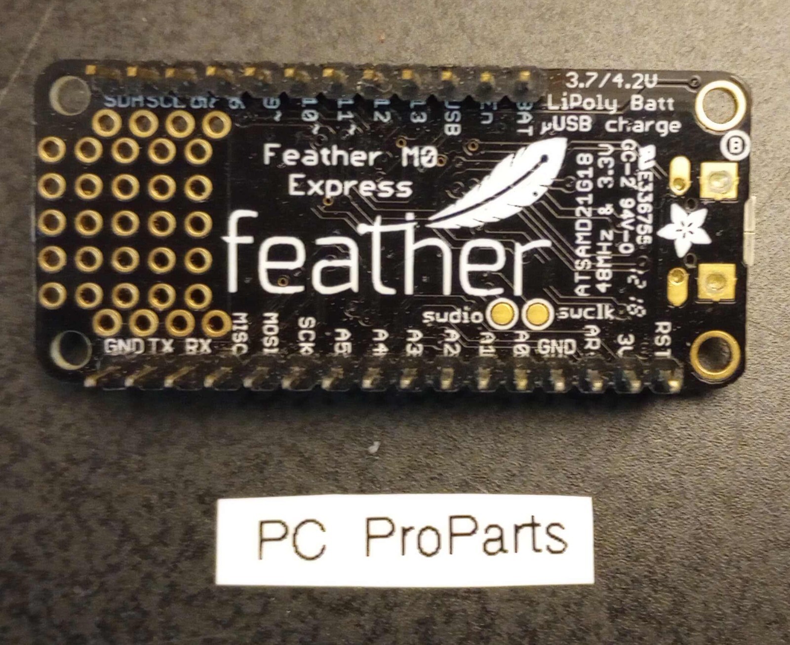 Adafruit Feather M0 Express – CircuitPython – ATSAMD21 Cortex M0 with Pins