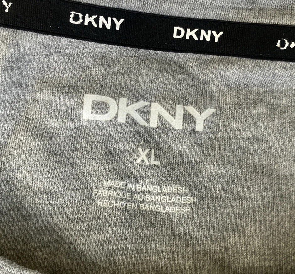DKNY Men's T-shirt XL Gray Short Sleeve Cotton Blend Designer City Old Money Y2K gallery