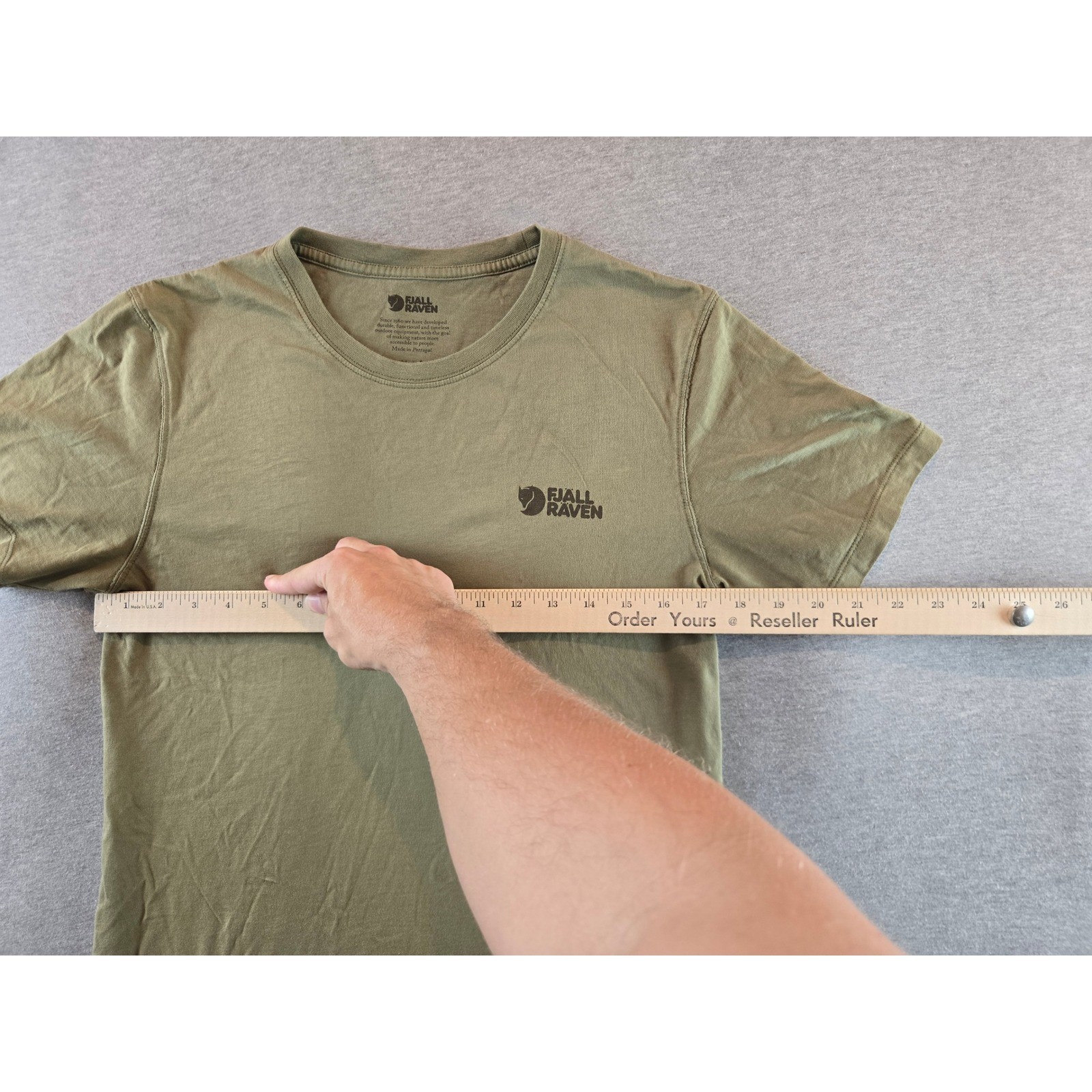 Fjallraven Tornetrask Tee Mens Small Green Graphic Back Mountain Logo T-Shirt gallery