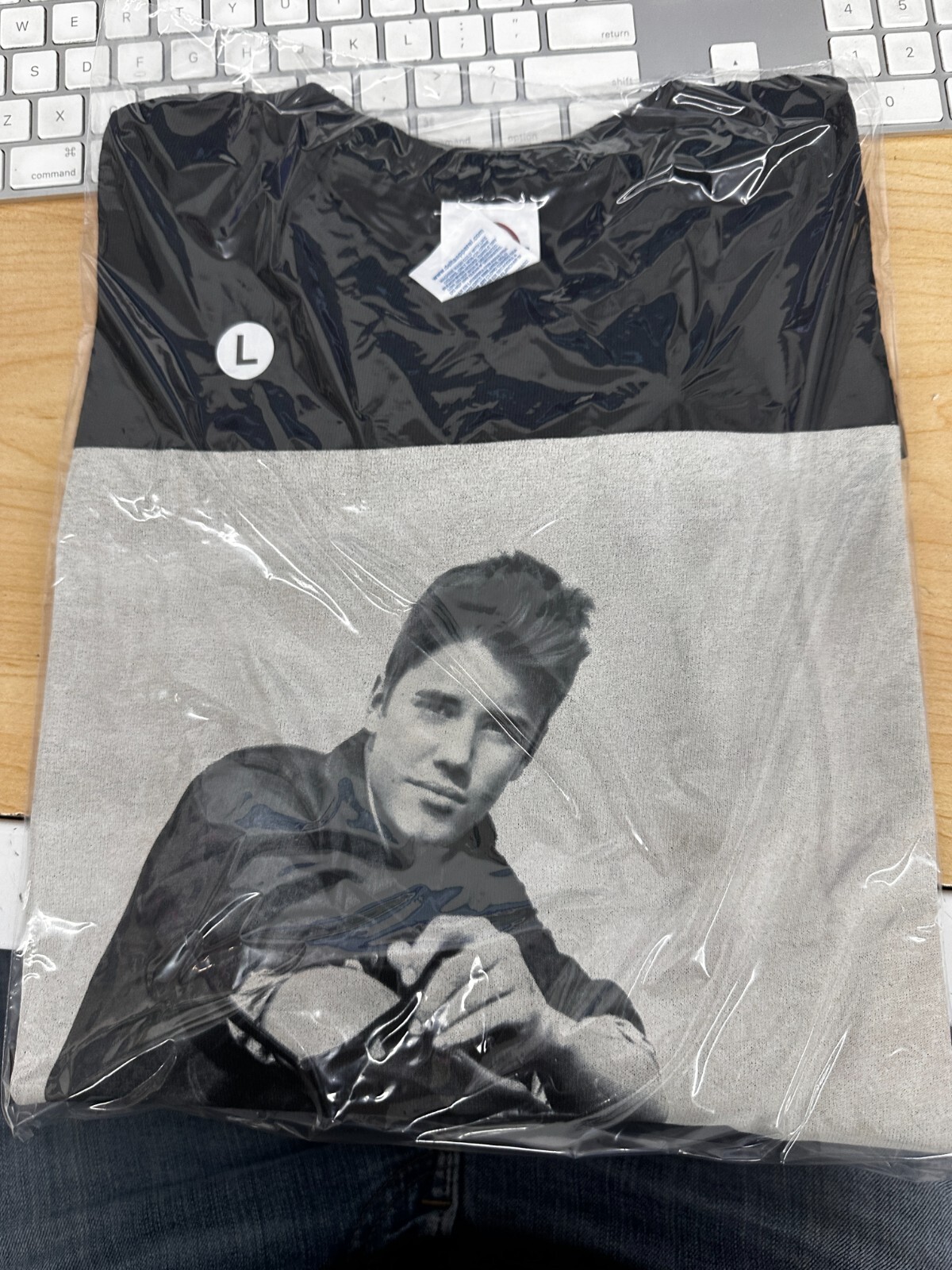 JUSTIN BIEBER GOLD FOIL MEN BLACK T SHIRT gallery