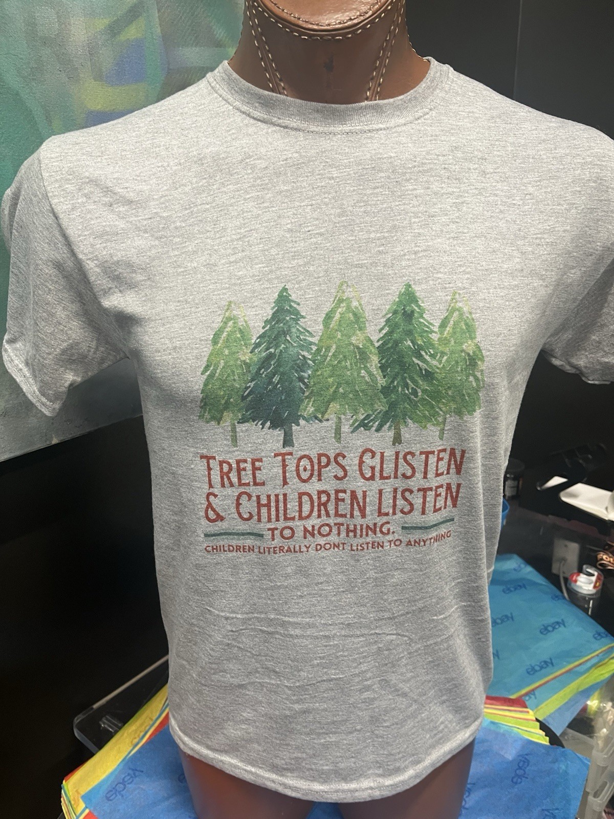 TREE TOPS GLISTEN & CHILDREN LISTEN TO NOTHING Gray Medium CHRISTMAS T-SHIRT gallery