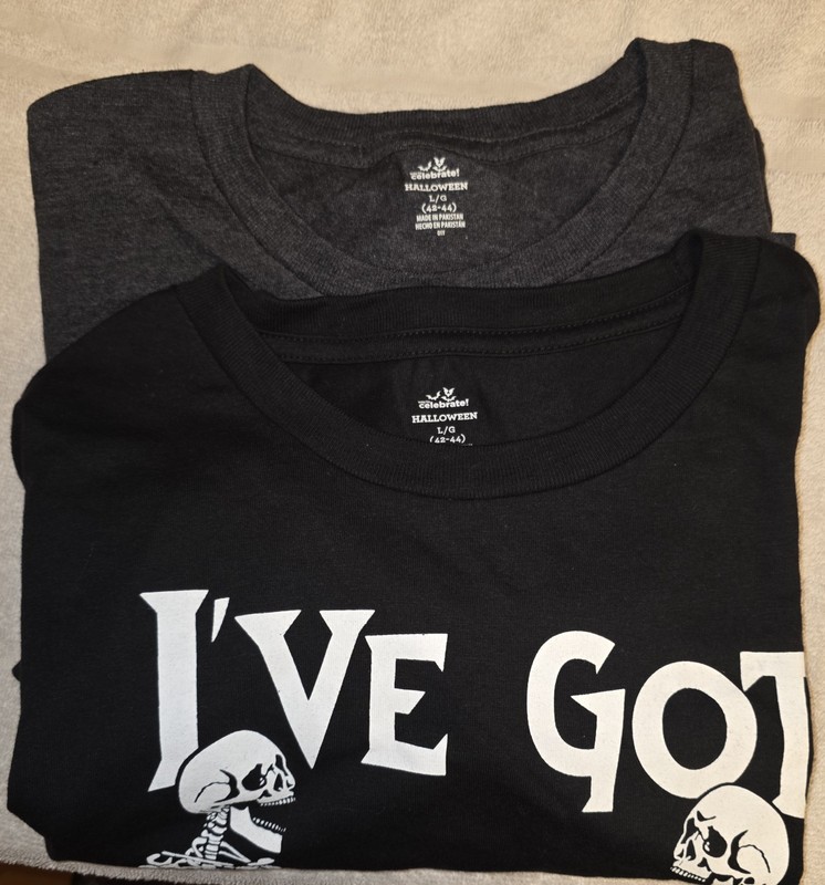 Men’s 2 Pack Way To Celebrate Halloween Crew Neck T-Shirts NWT