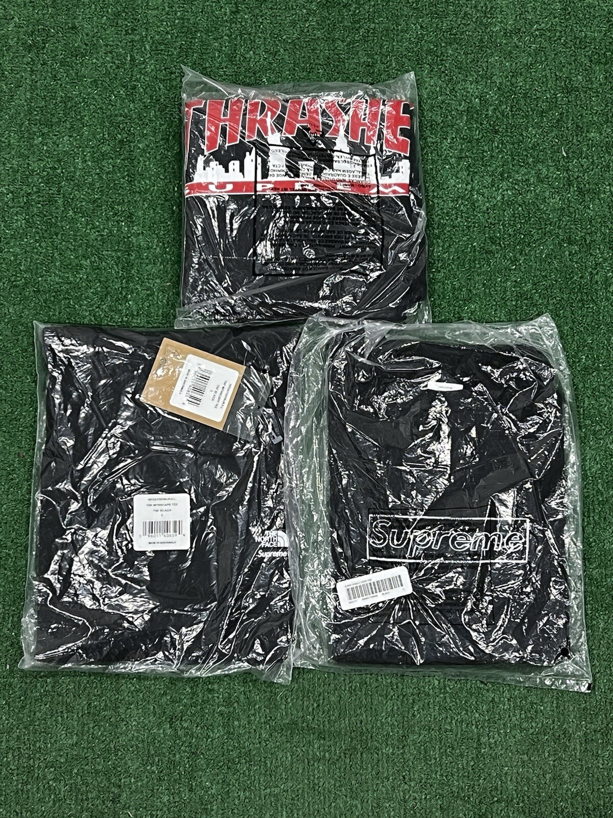 BUNDLE 3 Supreme Tees Kaws Box Logo Thrasher Hype Lot North Face Large Skyline gallery
