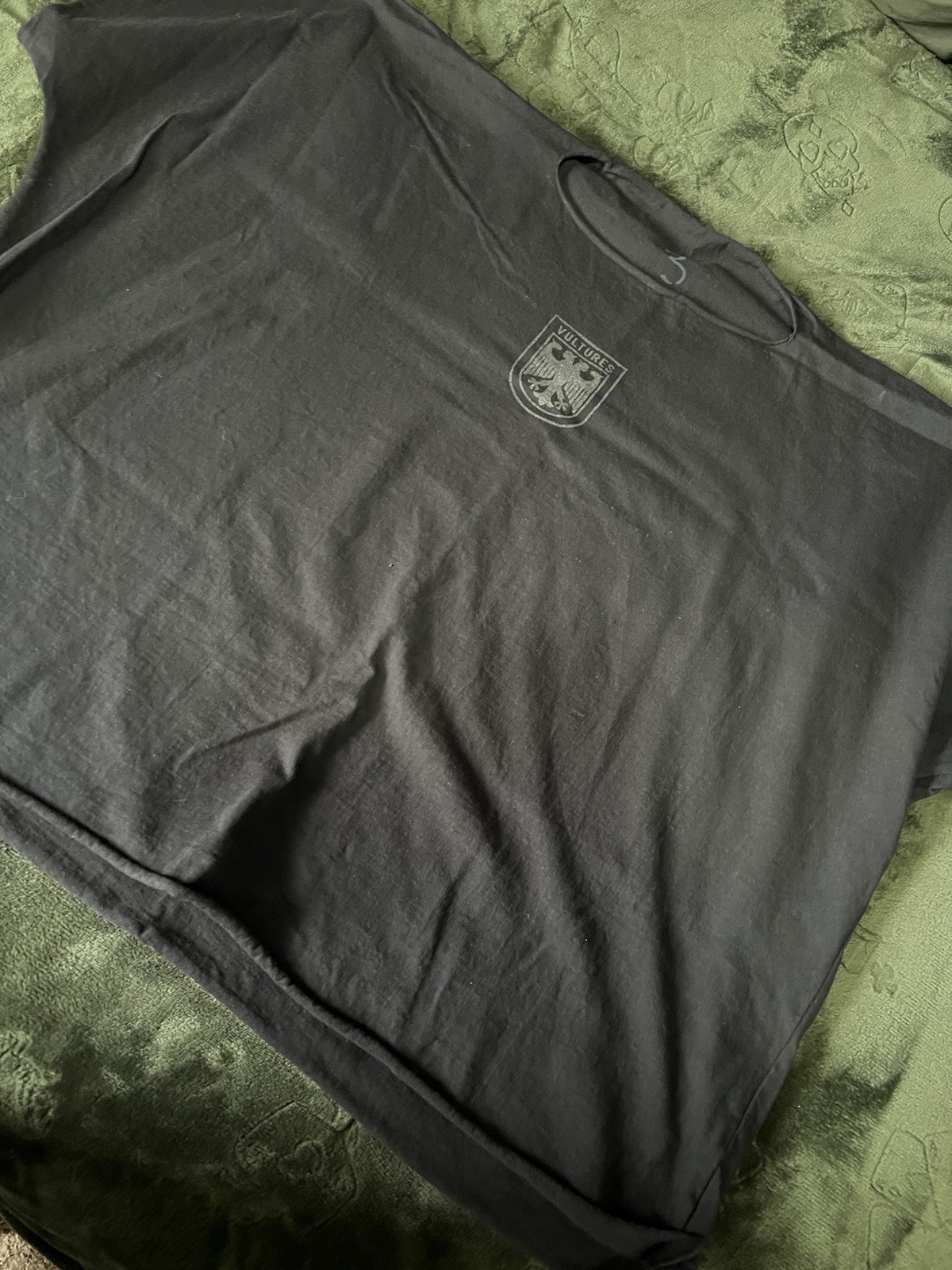 Vultures - Short Sleeve Shirt - YZY Yeezy Kanye West Size 3 Never Worn gallery