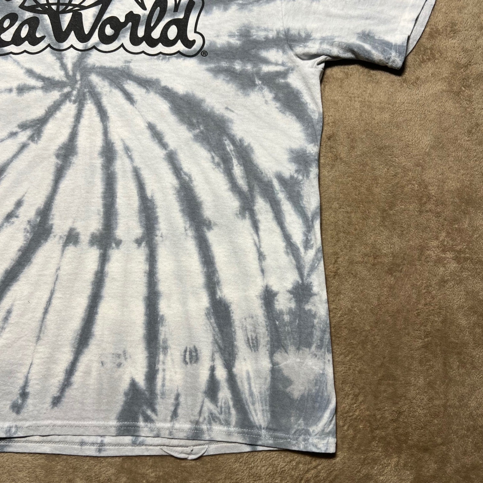 SeaWorld Graphic T-Shirt Mens XL Grey White Spiral Tie Dye Short Sleeve Cotton T gallery