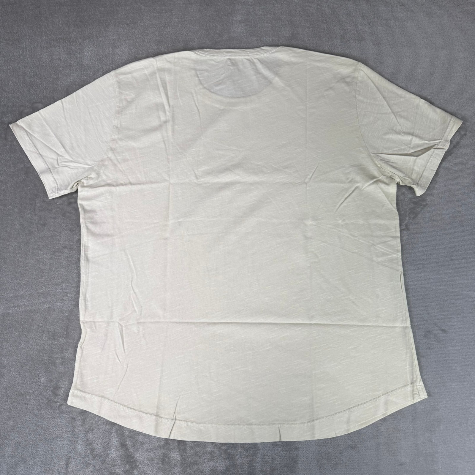 Buck Mason Venice Wash Slub Knit Curved Hem Tee Mens Large White Sand USA NWT gallery