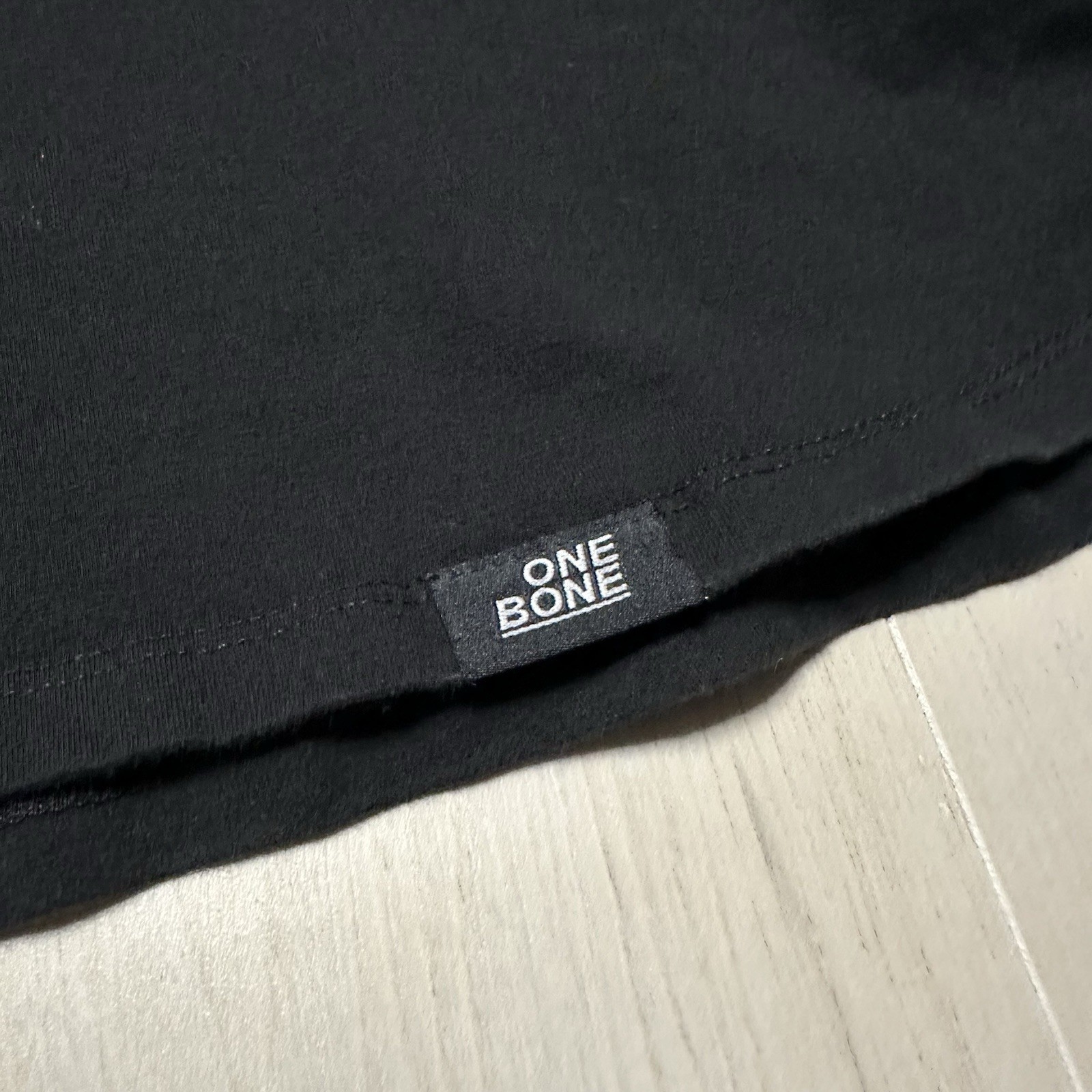 One Bone Men's T-shirt Size 1 XL Black Short Sleeve Classic Casual V Neck gallery