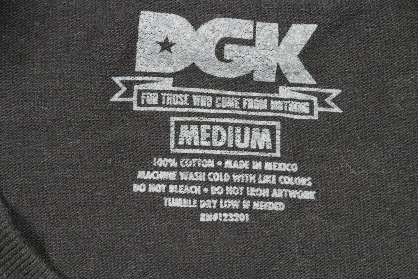 DGK Shirt Mens Medium Black Great Wave Chicago Graphic Tee Urban Skate T-Shirt gallery