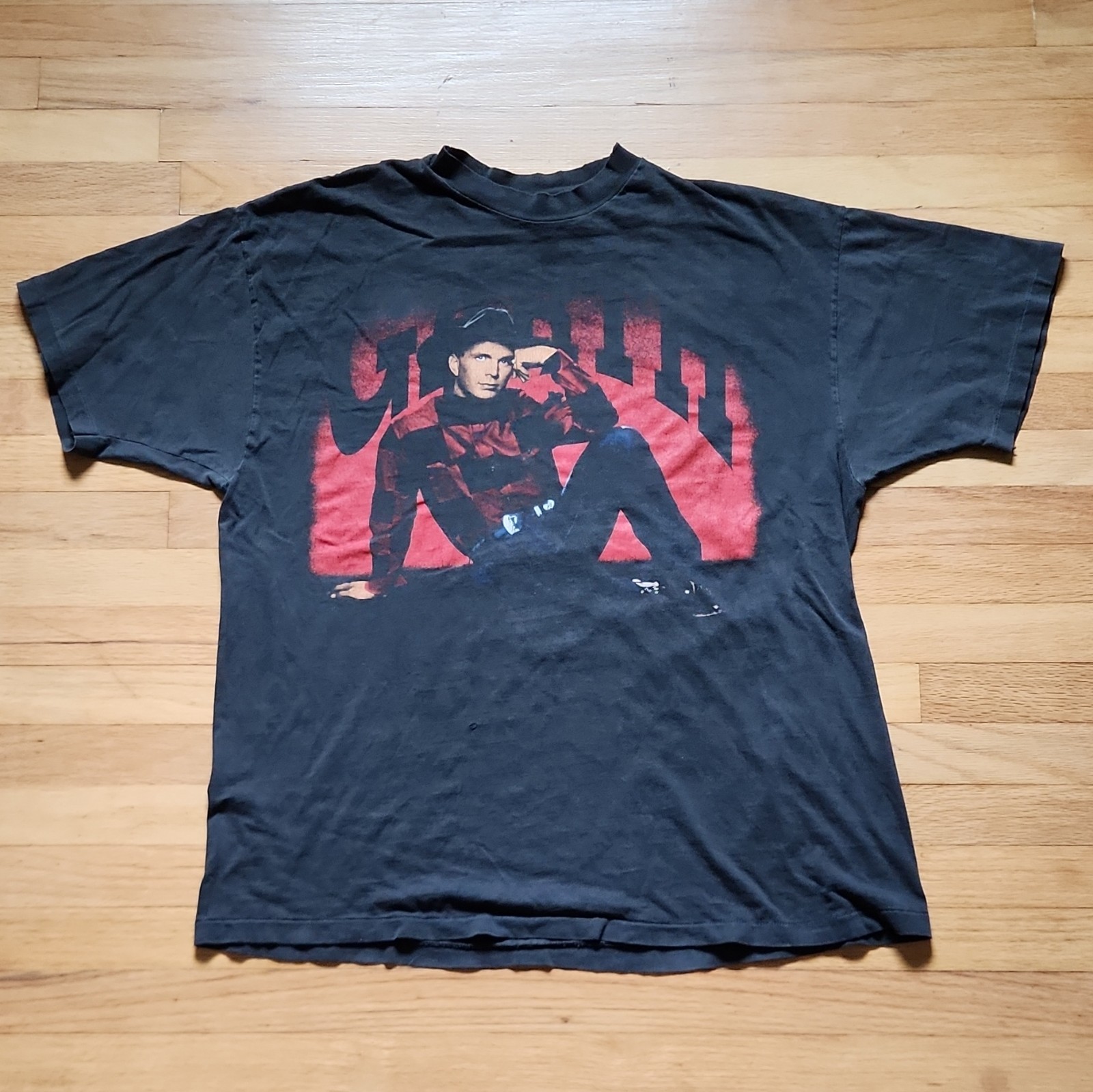 Vintage 1993 Garth Brooks T-Shirt Large? Hanes On Tour Black Red Country gallery
