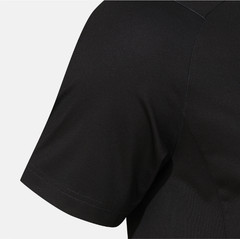 DESCENTE Men’s Color-Block Graphic Short-Sleeve T-Shirt BLACK ASIAN FIT