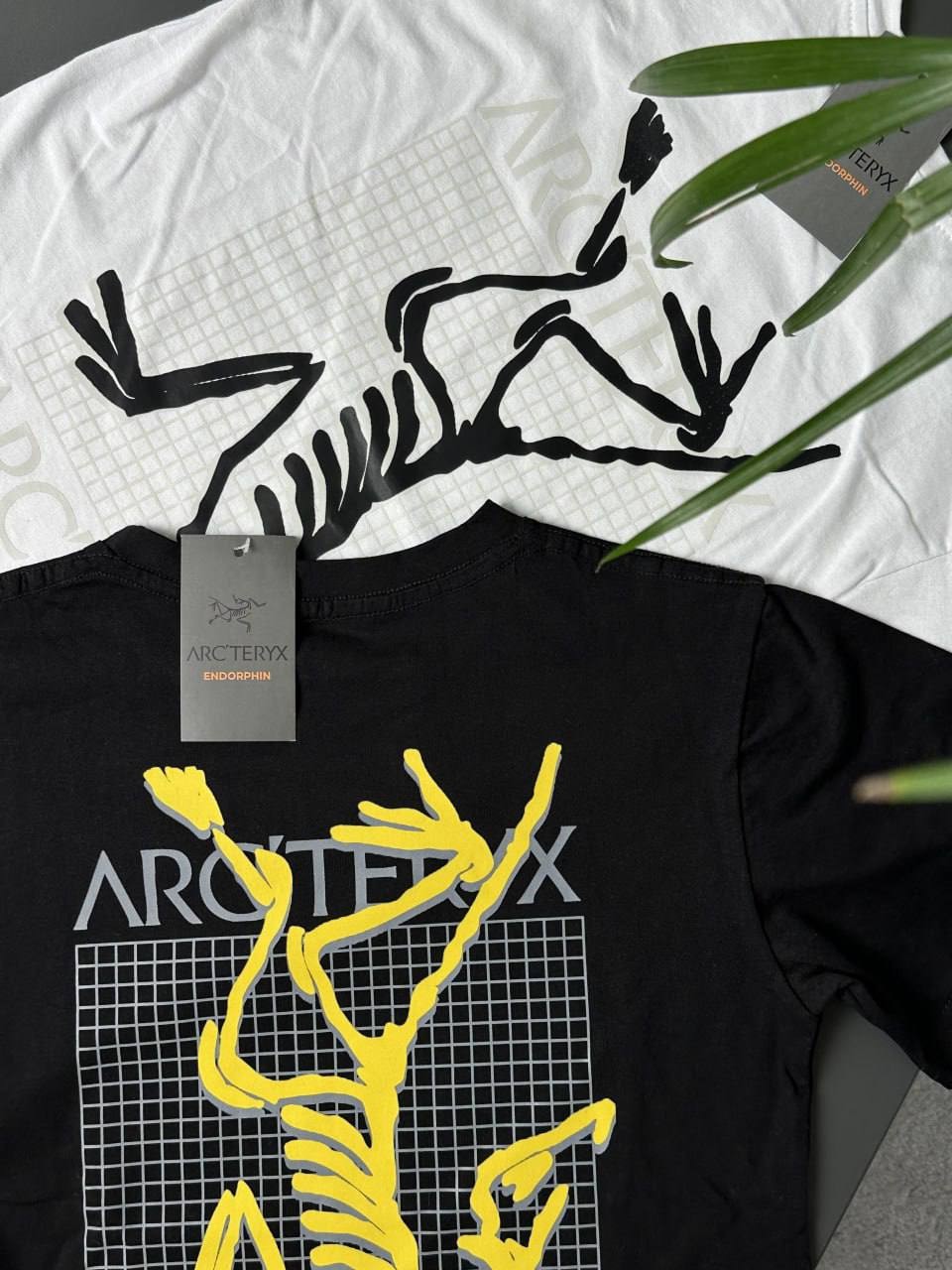 Arc'teryx Phase SL Men's T-Shirt Size XS, S, M, L, XL Black & White Gorpcore Tee gallery