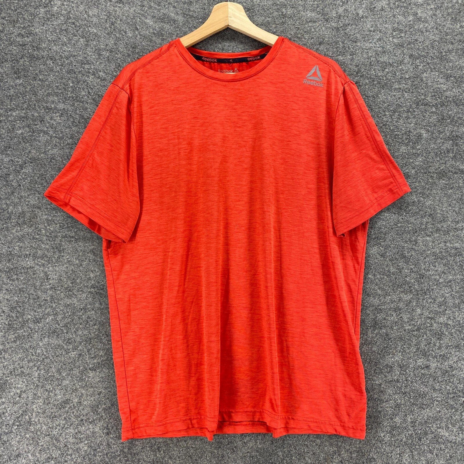 Reebok T-Shirt Men M Red Crew Neck Short Sleeve Pullover Regular Fit gallery